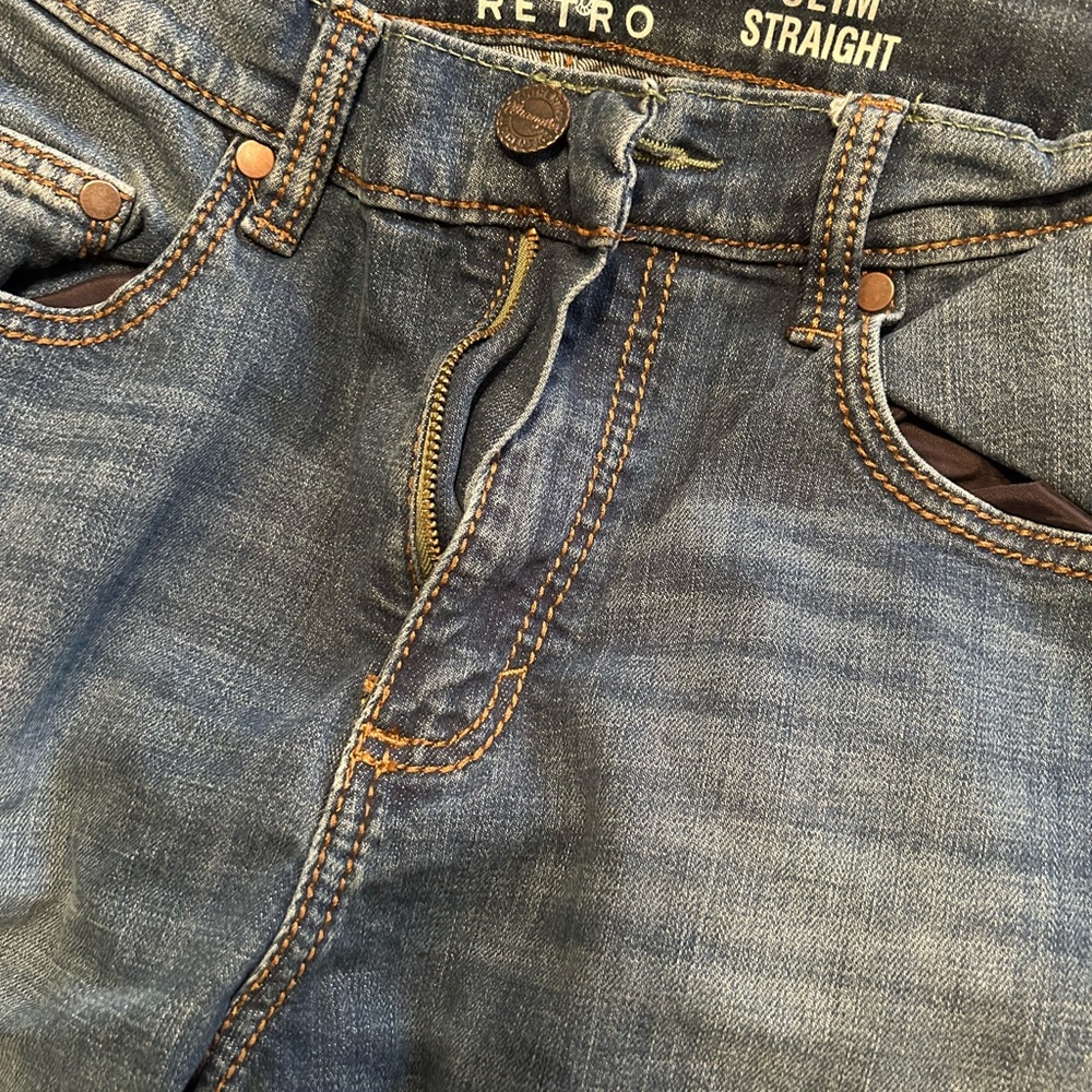 Wrangler Men's Slim Straight Blue Jeans with Contrast Stitching
